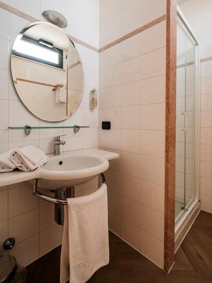 Hotel Lory Forlì Esterno foto